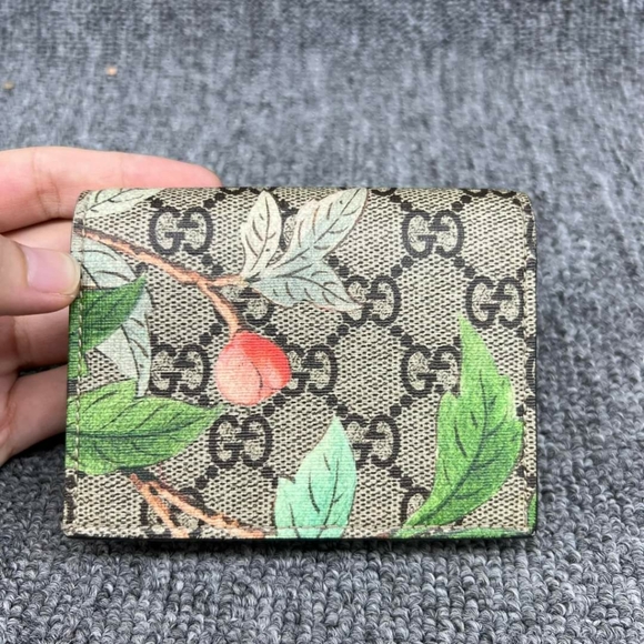 100% Authentic GUCCI Blooms Brown Canvas Wallet - Picture 2 of 10